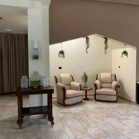 Garden Albania 旅馆