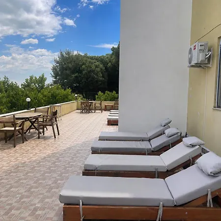Garden Albania Ostello